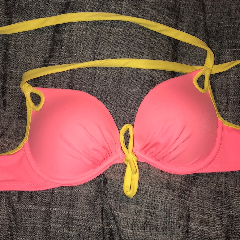 Victoria’s Secret Bathing Suit Top